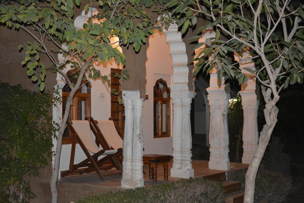 Regenta Resort Pushkar Fort Esterno foto