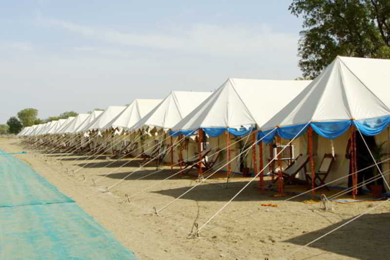 Regenta Resort Pushkar Fort Esterno foto