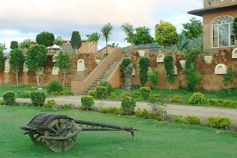 Regenta Resort Pushkar Fort Esterno foto