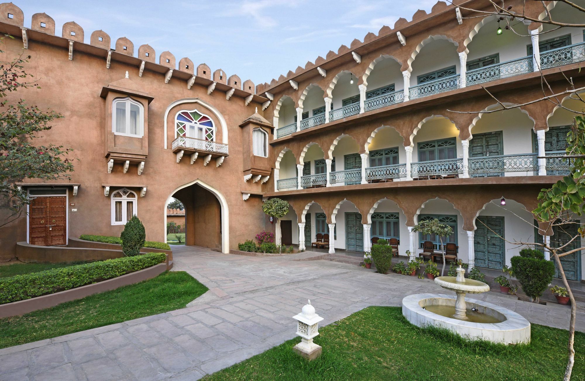 Regenta Resort Pushkar Fort Esterno foto